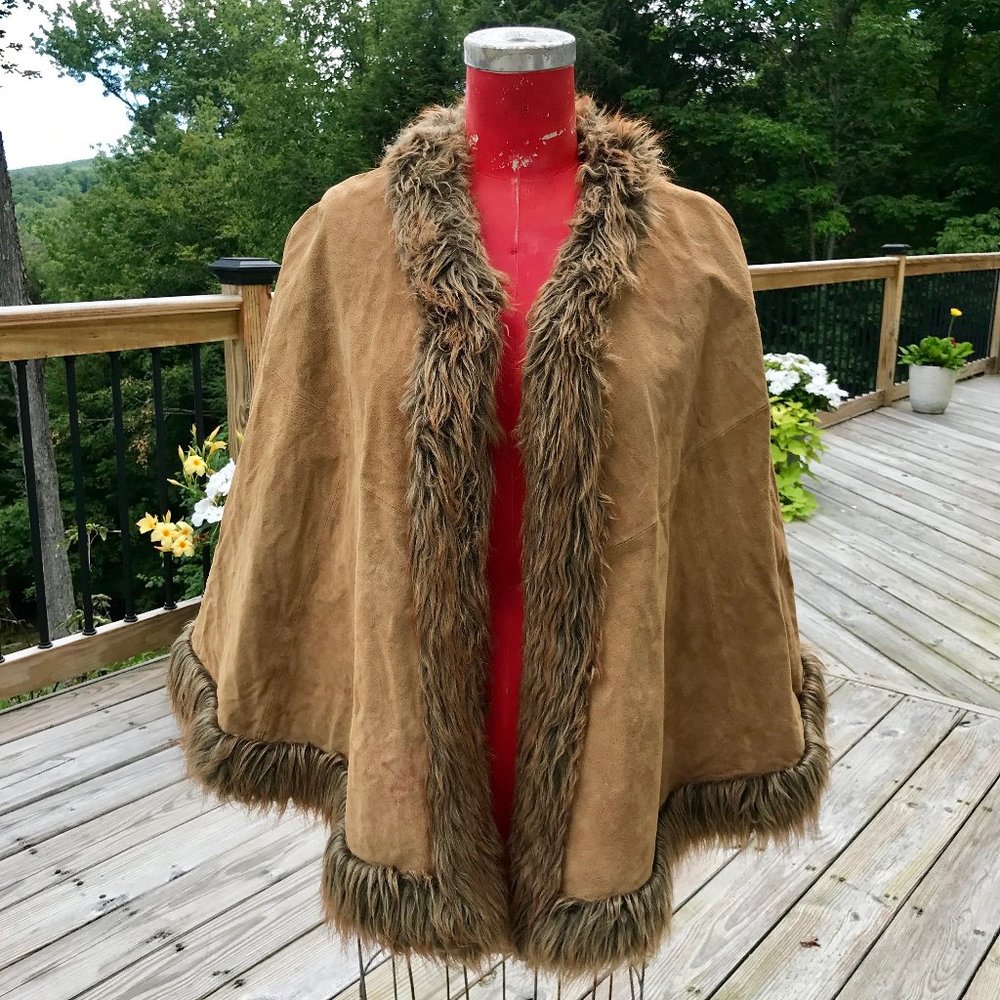 Sueded Leather & Faux Fur Cape (VINTAGE/USA)